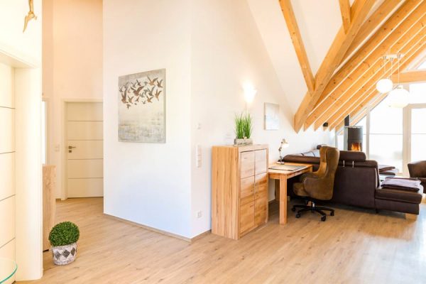 Eingangs- und Wohnbereich vom Appartement Möwenglück – Urlaub im Ostseebad Sellin auf Rügen